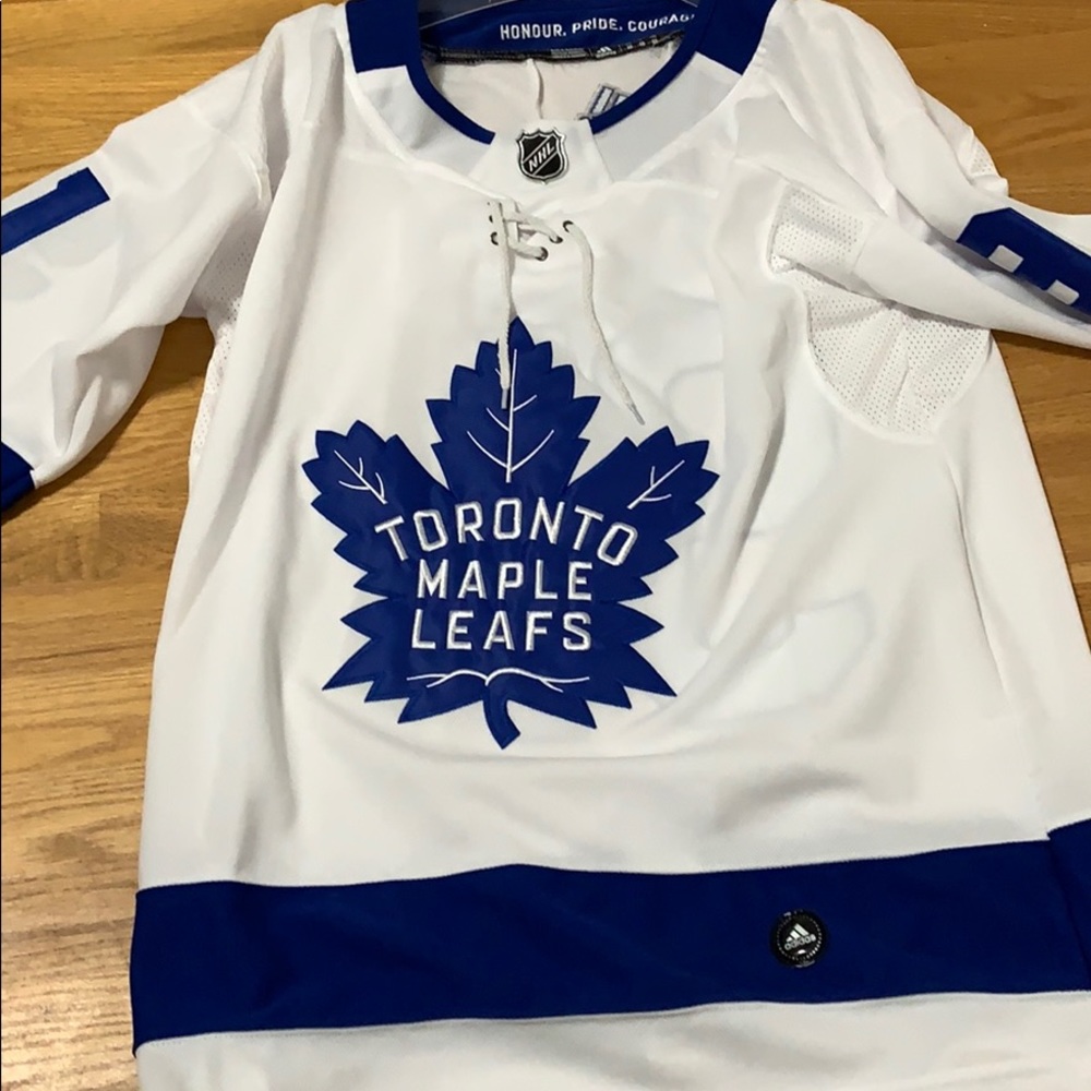 John Tavares jersey